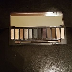 Urban Decay Naked Smoky Palette